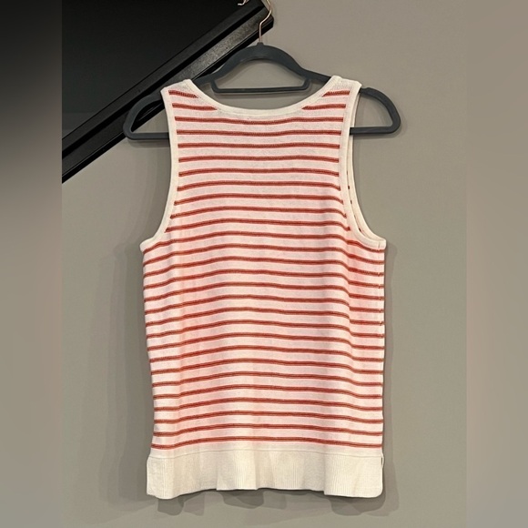 GAP (L) tank, cream and red stripe, lace-up tie at neckline. Split side hem. - Picture 3 of 4